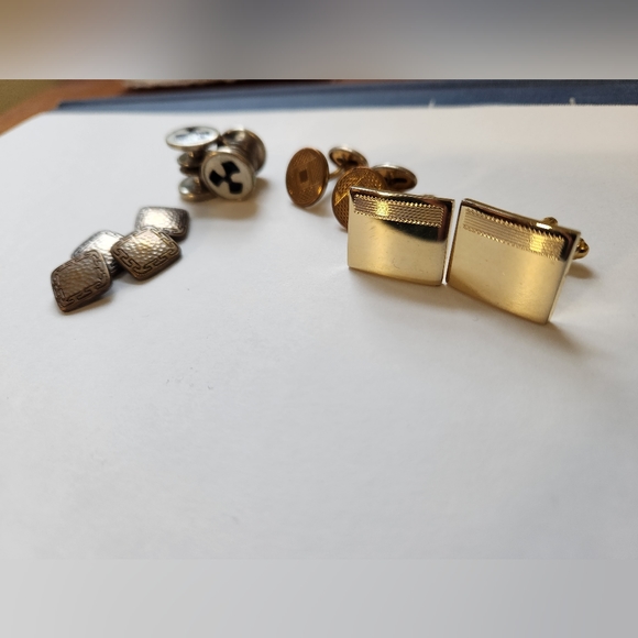 4 sets of VINTAGE Cufflinks - Picture 3 of 5